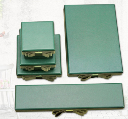 Christmas Deco Gift Packaging Box Paper Box Jewelry Box with Ribbon